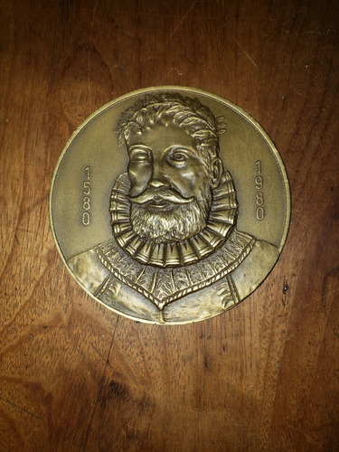 Medalha De Bronze Com 8cm 1980 Iv Centenário De Luis Camões 