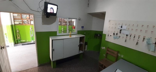 Imagen 3 de 16 de Excelente Edificio Cochera De 2 Pisos + 3 Locales Al Frente