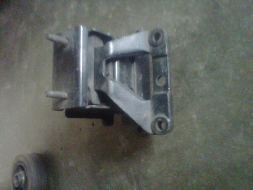 Base De Motor Cavalier Z24 Sin Soporte