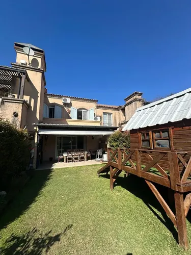 Venta Casa Duplex 3 Amb Barrio La Quadra Pilar