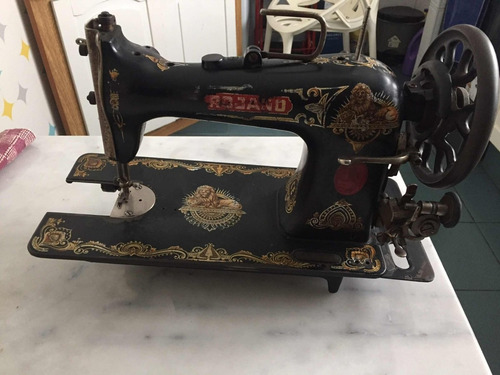 Maquina De Coser Rojano Antigua