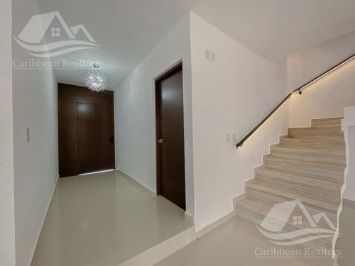 Casa En Residencial Vía Cumbres Cancún
