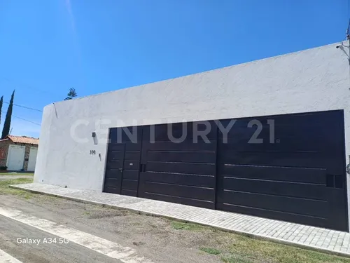 Venta De Casa Nueva, Con Alberca, Amplio Jardín Y 4 Recámaras, Atlixco, Puebla