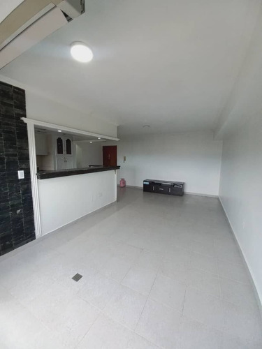Apartamento En Alquiler Semiamoblado Res Normandia El Parral Jc-lp