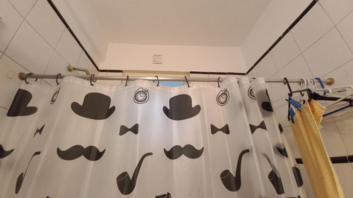 Imagen 8 de 14 de Depto 2 Amb. Cocina Y Baño Completos. Com. Diario. Bajas Expensas. Por Escalera