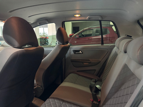 Volkswagen Fox 1.6 MSI HIGHLINE 16V FLEX 4P AUTOMATIZADO