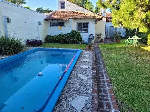 Casa En Venta En Banfield