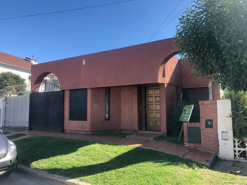 Imagen 2 de 22 de Casa En Barrio San Bernardo, Luján