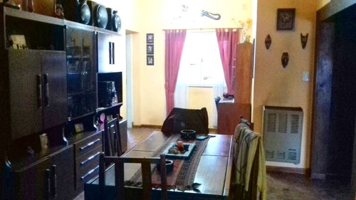 Chalet 3 Ambientes Con Garaje Y Parque
