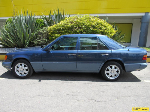Imagen 2 de 25 de Mercedes Benz 220 E 2.2 W124