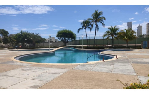 Imagen 9 de 12 de Apartamento Vacacional En Alquiler Res Montemar Playa Grande Catia La Mar La Guaira