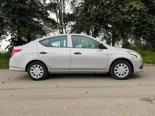 Nissan Versa 1.6 Drive
