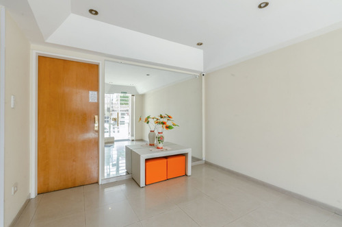 Venta 3 Ambientes C/cochera Y Balcón Al Frente