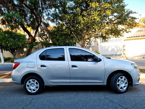 Imagem 5 de 14 de Renault Logan 2018 1.0 12v Authentique Sce 4p