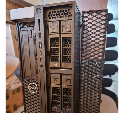 Dell T5820 Xeon3.6ghz32gb256gbssd Asusgtx1080 950w Cad Gamer (Usado)