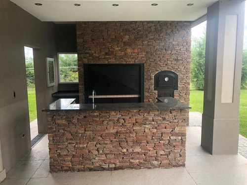 Venta Hermoso Chalet 5 Ambientes En Country La Concepcion