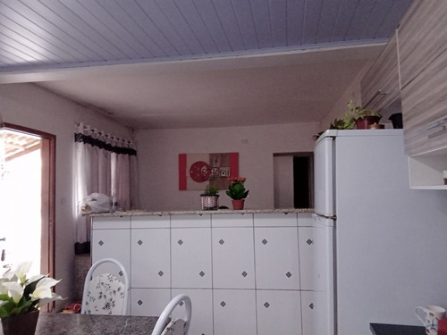 Casa1 São 4 Cômodos Casa2 São Dois Cômodos E 1 Banheiro