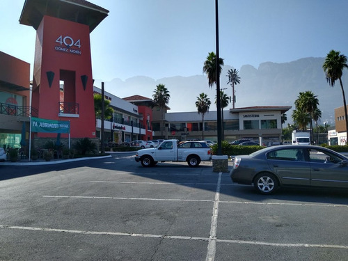 Imagen 4 de 8 de Local Comercial En Renta En Del Valle, San Pedro Garza Garcí