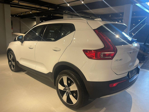Imagem 7 de 11 de Volvo Xc40 2.0 T5 Gasolina Momentum Awd Geartronic
