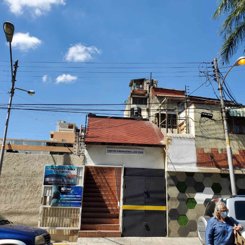 Imagen 1 de 6 de Se Alquila Local En La Av. Las Delicias