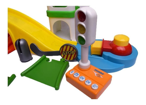 Imagen 10 de 10 de Pista De Auto Y Helicoptero Primer Infancia C/lanzador Fibro
