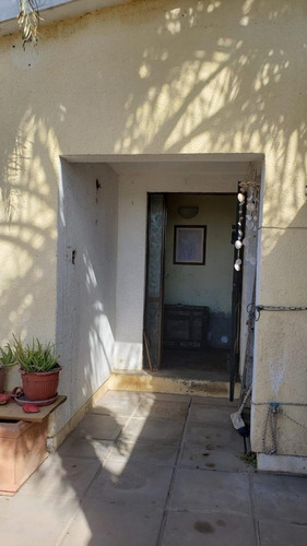Venta!! Casa De Cuatro Dormitorios- Residencial Del Chateau.