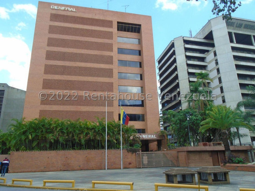 Espectacular Y Muy Funcional Oficina En Venta Chuao, Caracas  Con 10 Puestos De Estacionamiento Por  Documento 24-6177