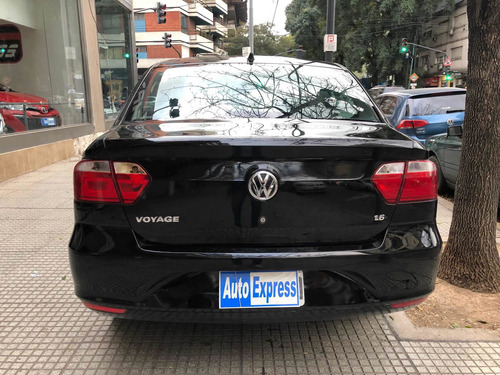 Imagen 4 de 11 de Volkswagen Voyage 2014 1.6 Comfortline 101cv