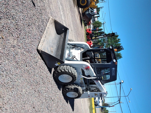 Imagen 14 de 19 de Mini Cargadora Marca Wecan Xt650