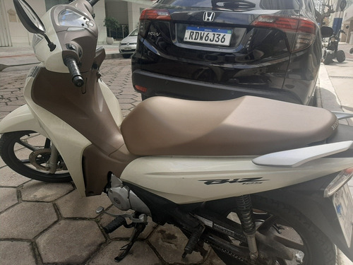 Imagem 5 de 7 de Honda Biz