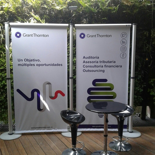 Imagen 2 de 5 de Alquiler De Stands Y Backing Portátiles