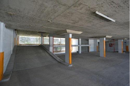 Imagen 6 de 30 de Garage Privado Quilmes