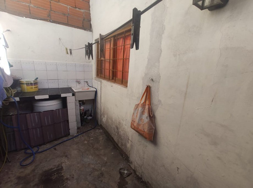 Imagen 5 de 10 de Casa En Venta En Moron Sur
