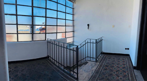 Linda Casa Luminosa De 4 Dormitorios Azotea Y Parrillero