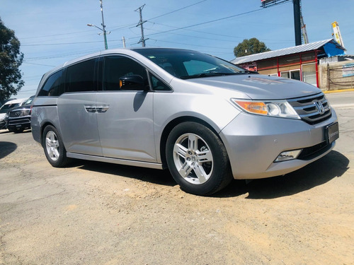 Imagen 3 de 13 de Honda Odyssey Touring 2011 Plata