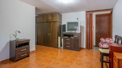 Venta Casa De 2 Plantas 4 Dormitorios En Arroyito