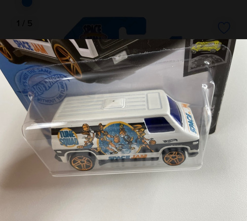 Hot Wheels 2021 - Space Jam A New Legacy 70s Van Branco