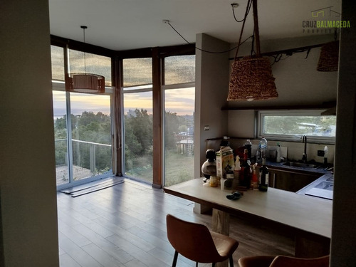 Casa Con Vista Al Mar, 2d Y 1b En Amplio Terreno De 2.500 M2