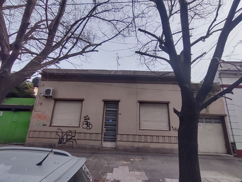 Calle 41 E/ 13 Y 14 -  Casa 2 Dormitorios Con Cochera