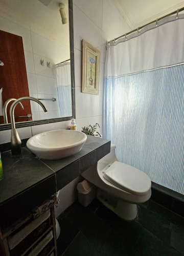 Broker Lomas 4d-5b-piscina- Patio- Sala Estar-