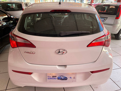 Imagem 5 de 12 de Hyundai Hb20 1.0 Comfort Plus 12v Flex 4p Manual