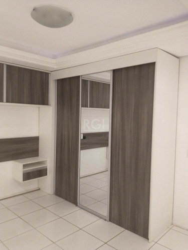 Apartamento Em Camaquã Com 2 Dormitórios - Mt6648