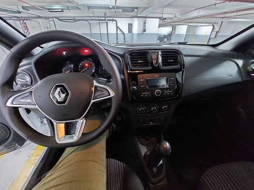 Imagen 7 de 15 de Renault Logan Life Promoción Exclusiva (rr)