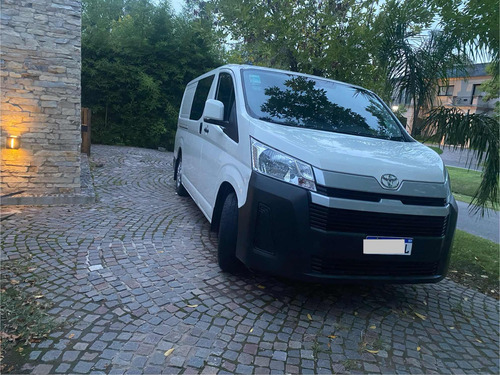 Toyota Hiace 2.8 Tdi Furgón 6at L1h1 3a 4p