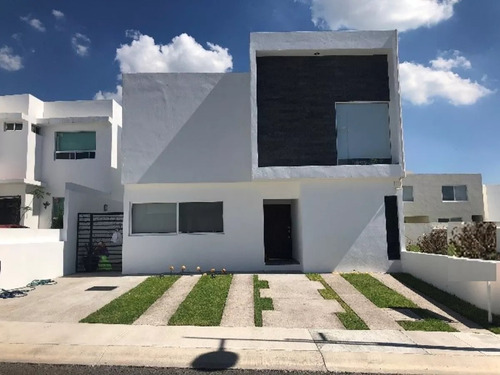 Casa En Venta Lomas De Juriquilla.