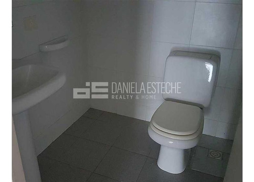 Daniela Esteche Realty & Home Oficina A La Venta Office Park Plaza.