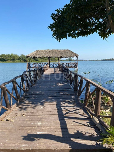 Terreno Campestre Con Lago, Áreas Comunes Y Alberca. A 15 Min De Mazatlan
