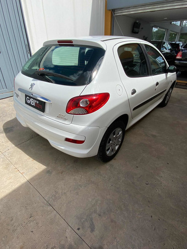 Peugeot 207 2012 1.4 Active 75cv