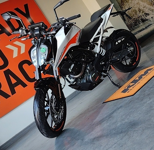 Imagen 2 de 23 de Ktm Duke 390 Naranja 0km 2023 Automoto Lanús