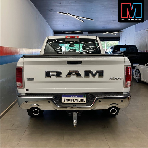 RAM Ram Classic 5.7 Laramie Cab. Dupla 4X4 Aut. 4P
